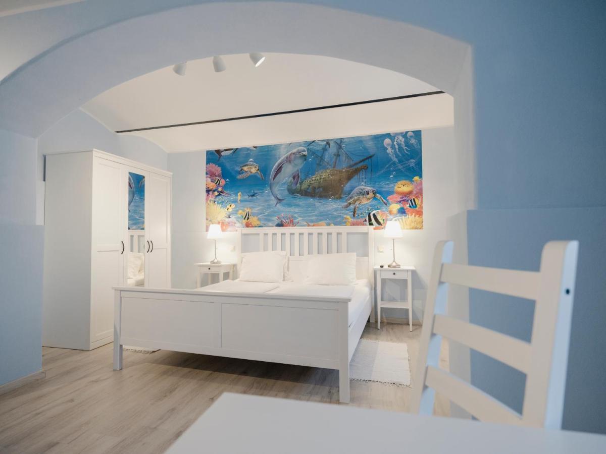 ラー・アン・デア・ターヤー Fruehstueckshaus Wunderland Bed & Breakfast エクステリア 写真